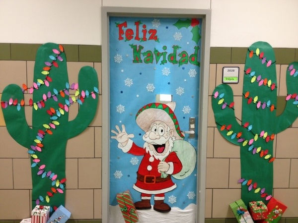 Christmas Door Decorations Ideas For The Front And Interior Doors