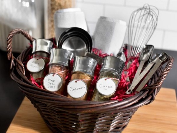 christmas gift basket spice selection kitchen utensils