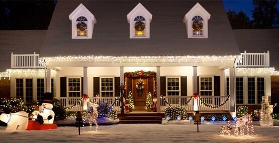 christmas-yard-decorations-outdoor-christmas-lights-ideas-inflatable-christmas-decorations