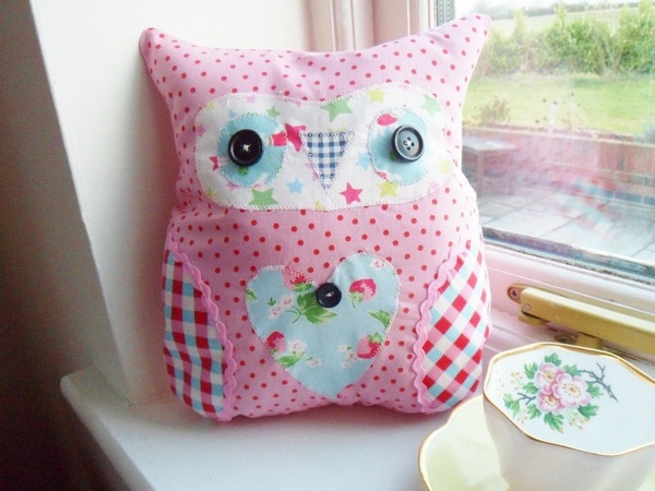 small-sewing-projects-christmas-gift-ideas-handmade-gifts-for-kids-cute-owl-pillow