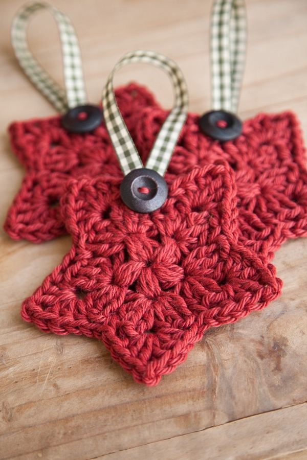 Crochet decorations DIY tree ornaments red stars