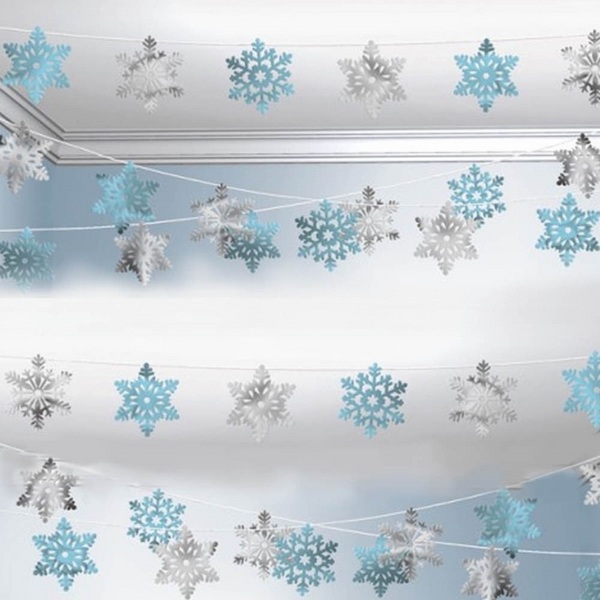 DIY-frozen-christmas-decorations-home-decor-ideas-blue-white-snowflakes