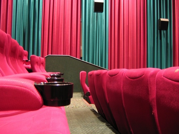 Movie-theatre-curtains-noise-blocking-curtains-ideas