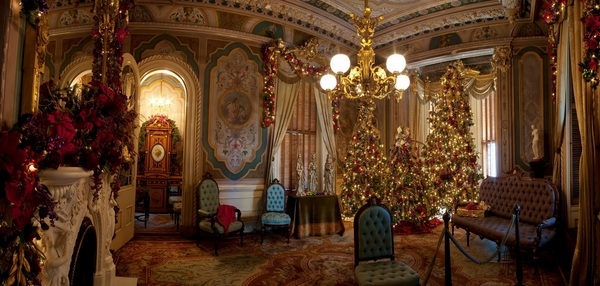 beautiful Victorian Christmas decorations tree decorations