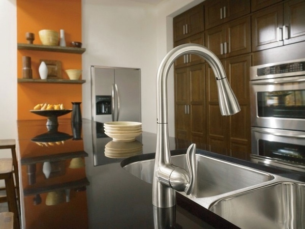 moen-touchless-kitchen-faucet-modern-design 