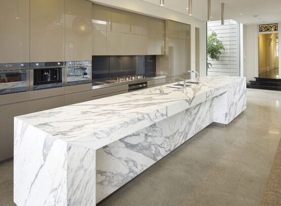 calacatta-marble-countertop-ideas-contemporary-kitchen-island