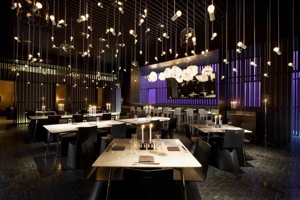 creative restaurant lighting