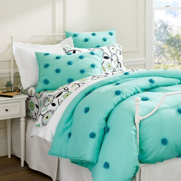 fantastic-turquoise-bedding-set-white-bedroom-decorating-ideas