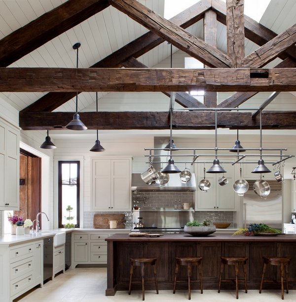 farmhouse kitchen decor ideas exposed ceiling beams pendant lights 