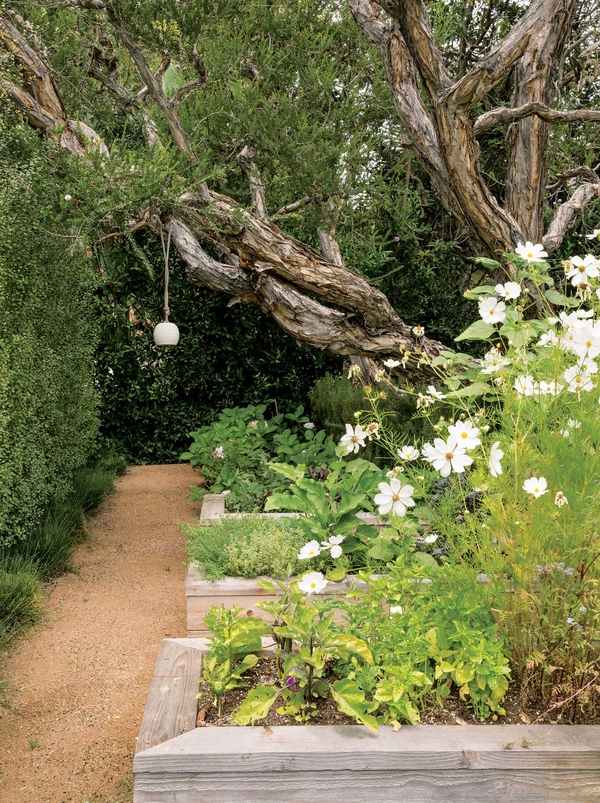 garden path ideas decomposed raised flower beds