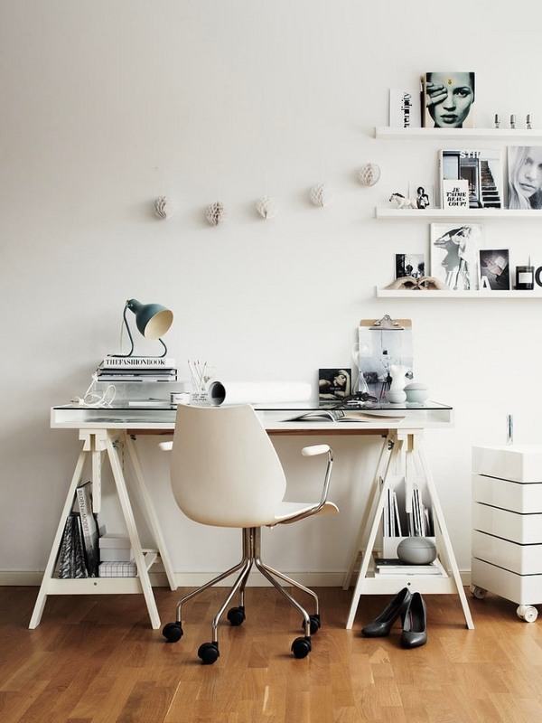 Sawhorse desk design ideas – a chic and simple desk solution