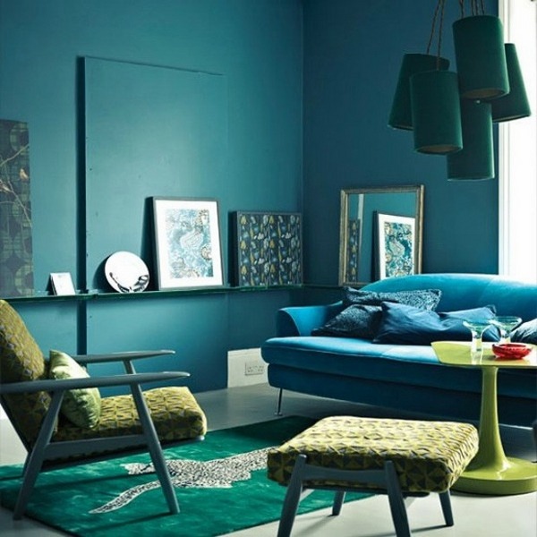 wall green carpet green coffee table