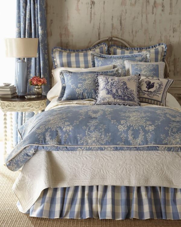 Country style bedroom decor ideas blue white stylish bedding ideas