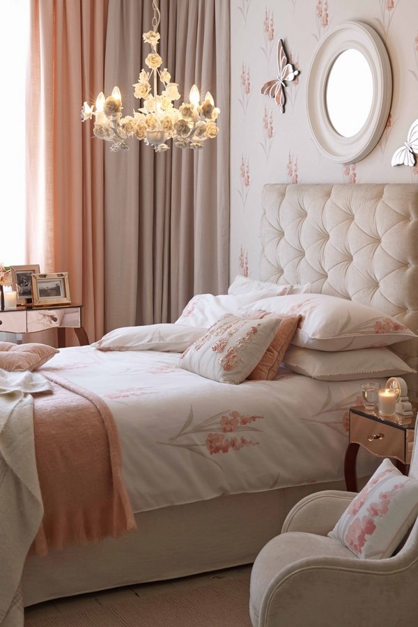 Laura-Ashley-curtains-bedding set cushions
