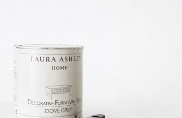 Laura-Ashley-furniture-paint-deas-furniture-renovation-eco-friendly-paint-ideas