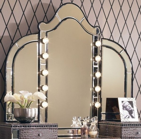 Makeup-tri-fold-mirror-with-lights-vanity-table-ideas-bedroom-decor