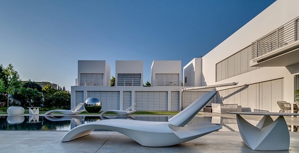 Modern-sun-lounger-design-ideas-contemporary-patio-design