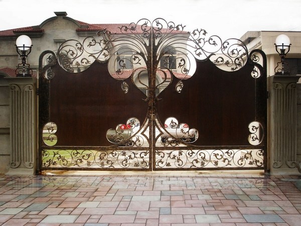 wrought iron gates with privacy screens