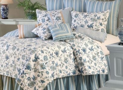 blue-bedding-set-gathered-dust-ruffles-french-country-bedding-sets-bedroom-decorating-ideas