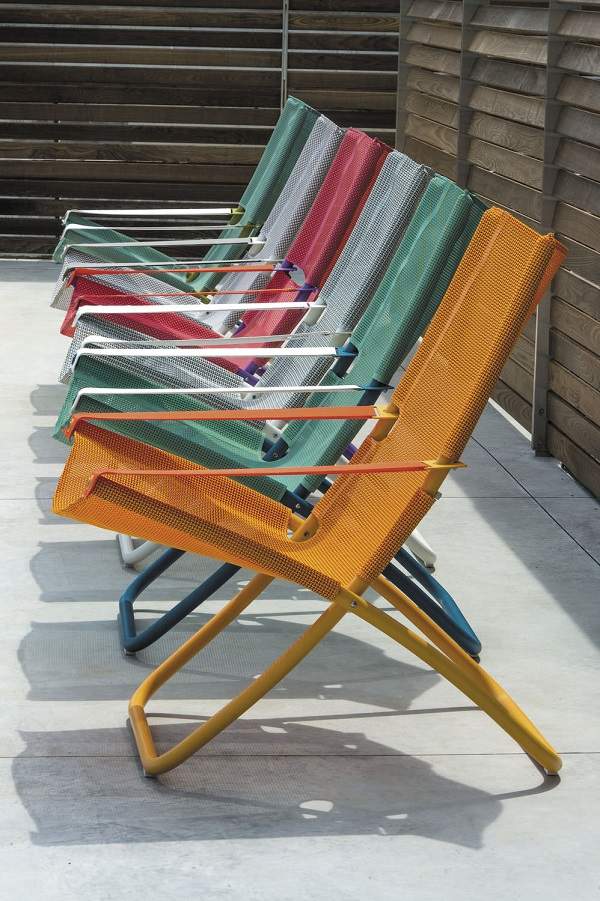 deck-chairs-ideas-metal-frame-folding-chairs-garden-furniture-ideas 