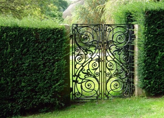 metal-garden-gates-decorative-wrought-iron-gate-garden-decorating-ideas
