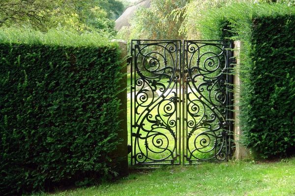 Metal Garden Gates Wrought Iron Or Modern Designs Deavita - Decorative Gate Ideas