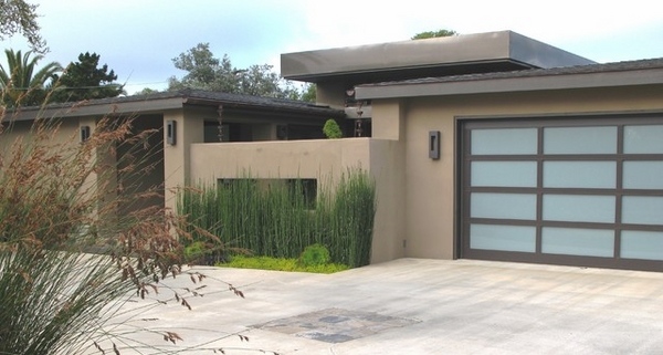 modern curb appeal ideas driveway horsetail reed