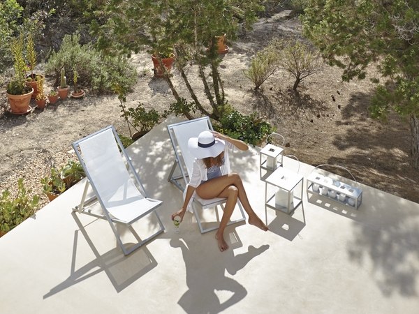 modern-deck-chairs-patio-furniture-ideas-outdoor-furniture