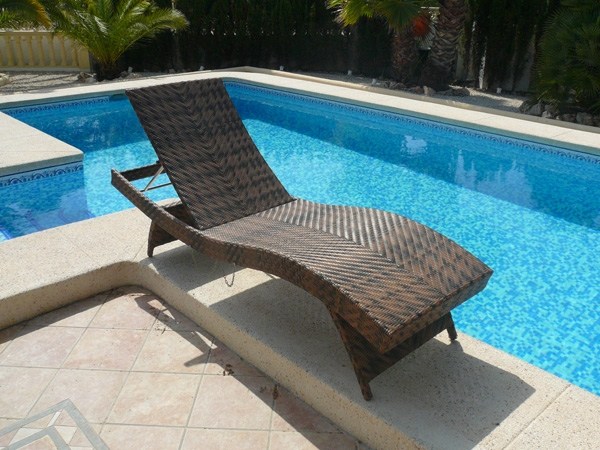 rattan-sun-loungers-wave-lounger-modern-pool-furniture