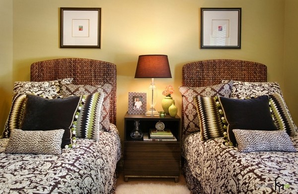 seagrass-headboard-ideas-twin-beds--bedroom- furniture