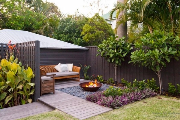 small backyard landscaping ideas privacy garden fence firepit 