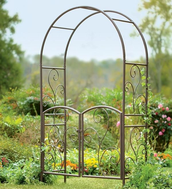 wrought-iron-garden-gate-metal-garden-gate-ideas