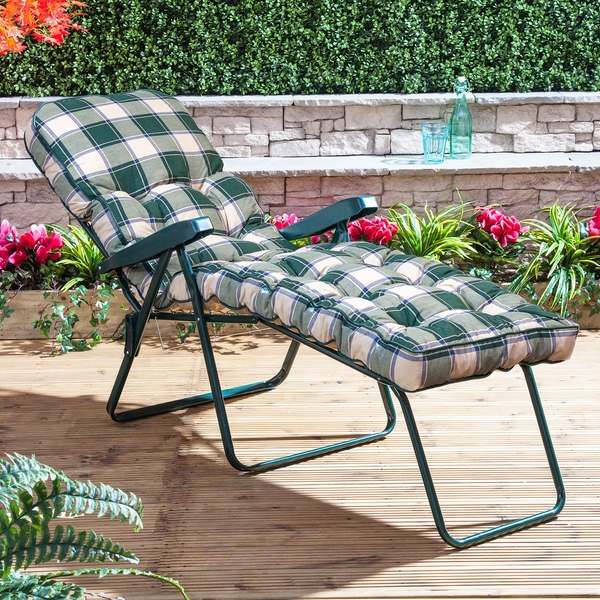 sun-lounger-cushions-ideas-comfortable-outdoor-furniture