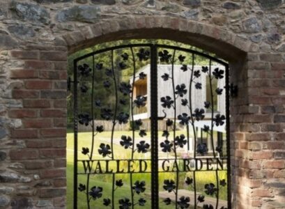 walled-garden-design-ideas-wrought-iron-garden-gate-