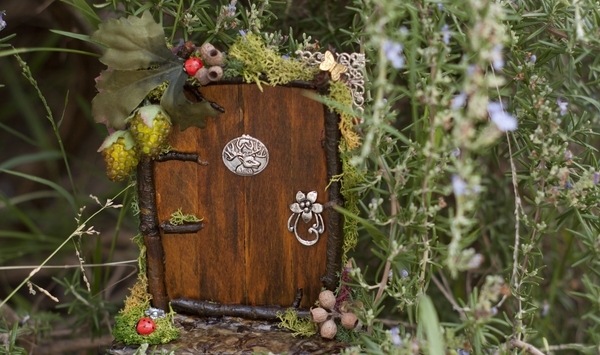 how to make wooden fairy doors garden decoration ideas 