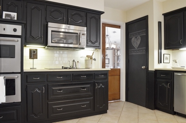 chalk-paint-kitchen-cabinets-black chalk paint tile flooring