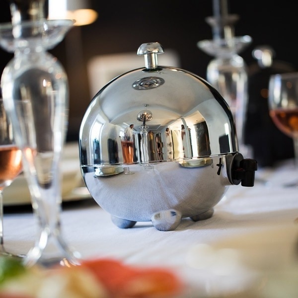contemporary-wine-dispenser-design-ideas-elegant-table-setting 
