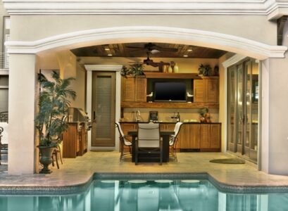 outdoor-tv-cabinets-outdoor-tv-enclosure-flat-screen-tv-protection-ideas