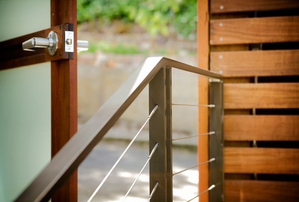 stainless-steel-cable-railing-staircase-railing-stainless-steel-posts