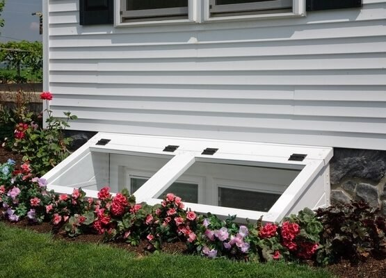 wgress-window-wells-ideas-window-well-cover-basement-windows-decorating-ideas
