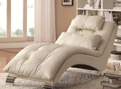 chaise-lounge-for-bedroom-white-frieze-carpet-modern-bedroom-living-room-furniture-ideas