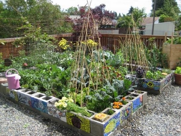 cinder-block-garden-ideas-DIY-garden-beds 