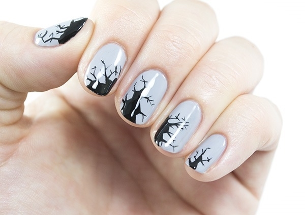 Halloween-acrylic-nails-cracky-halloween-nails