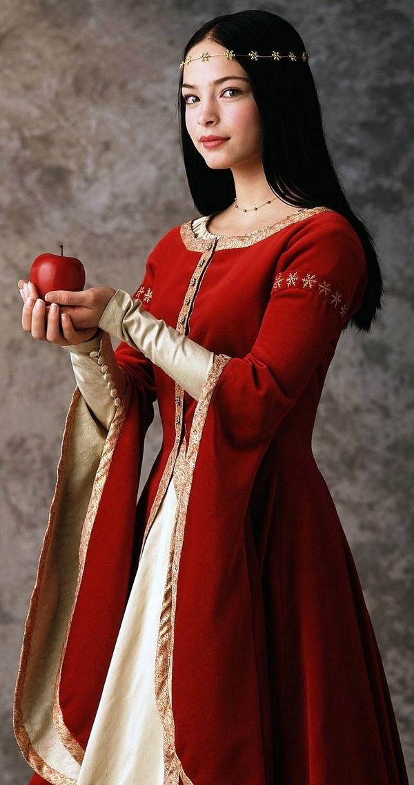 fairy tale Halloween costumes for women snow white