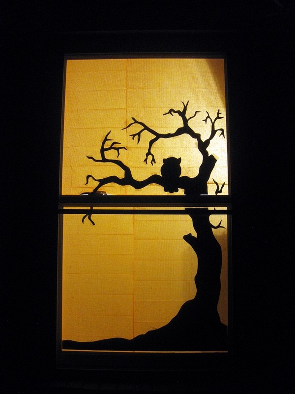 Halloween-silhouette-windows-DIY-halloween-decorations-window-decor