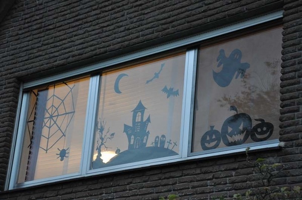 Halloween-window-silhouettes-pumpkins-spider-ghost 