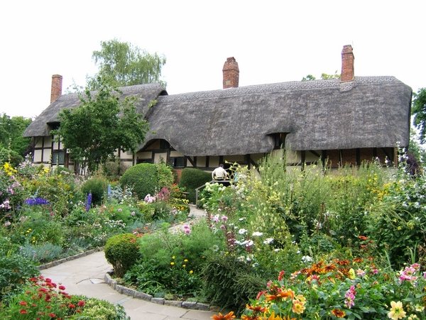 cottage gardens ideas English with path