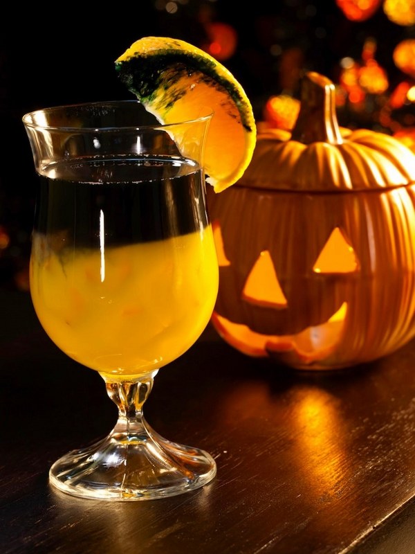 halloween-party-drinking-games-for-adults-Halloween-cocktails-ideas