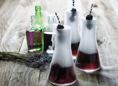 halloween-party-drinking-games-for-adults-smoking-halloween-shots-mr-hyde-cocktail