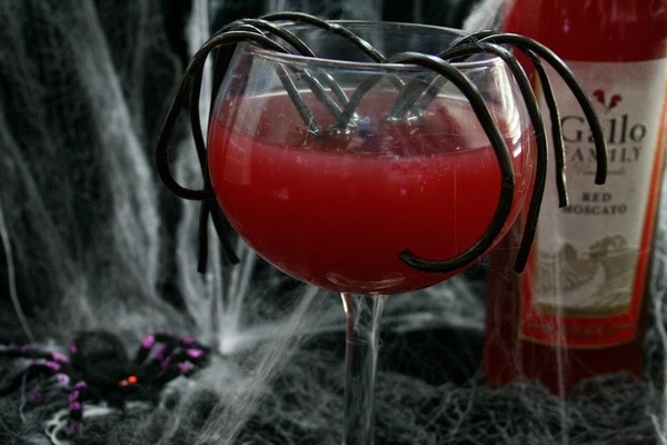 cool-halloween-party-drinking-games-for-adults-spider-goblet 